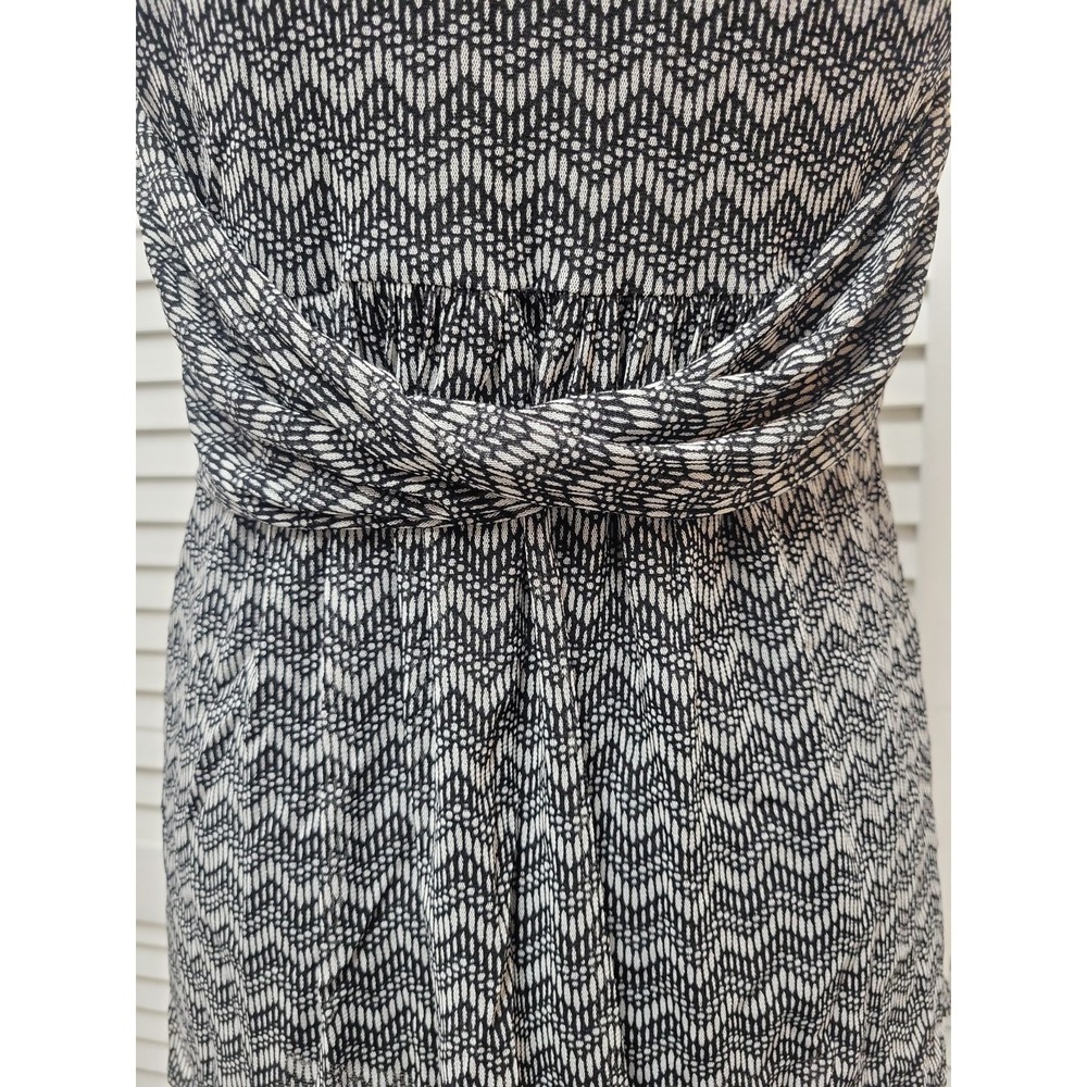 New York And Co Sleeveless Zig Zag Pattern Black White Stretch Top Size Small - Picture 4 of 7